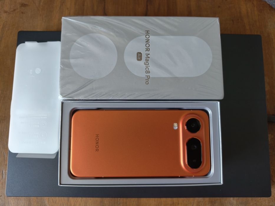 Honor Magic 8 Pro Air portocaliu,16Gb Ram,1Tb, nou.