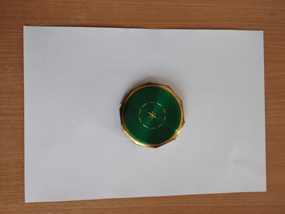 Пудриница винтаж