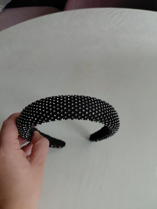 Coronita/bentita par