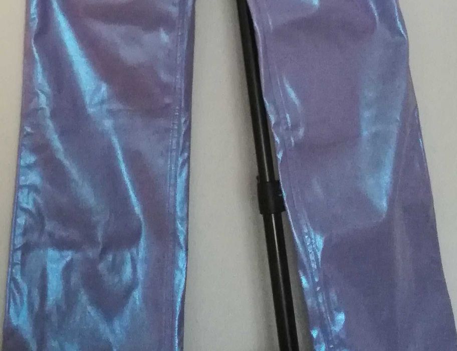 Pantaloni dama marime M,  mov cu irizatii