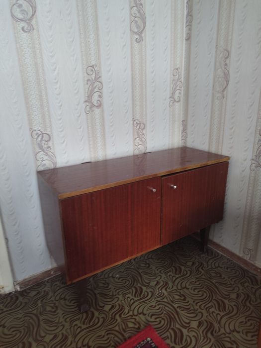 Продам старую мебель