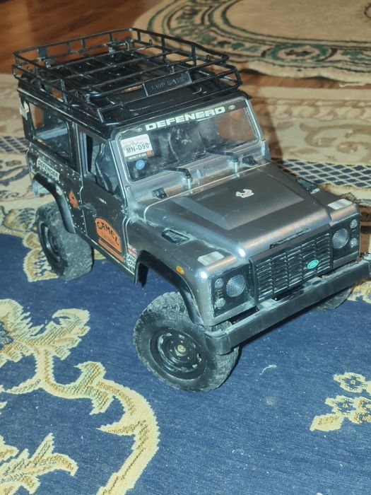 Машинка на пульте управление