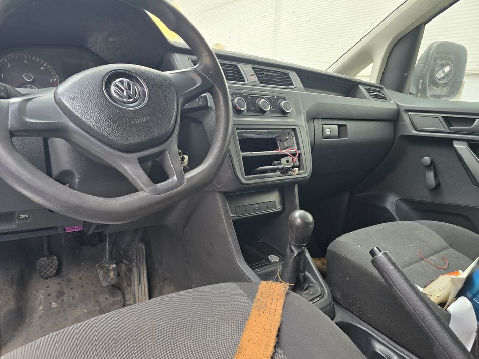 Dezmembrez VW CADDY 2.0 TDI an 2017 cod DFSD 75KW 102CP cu frig