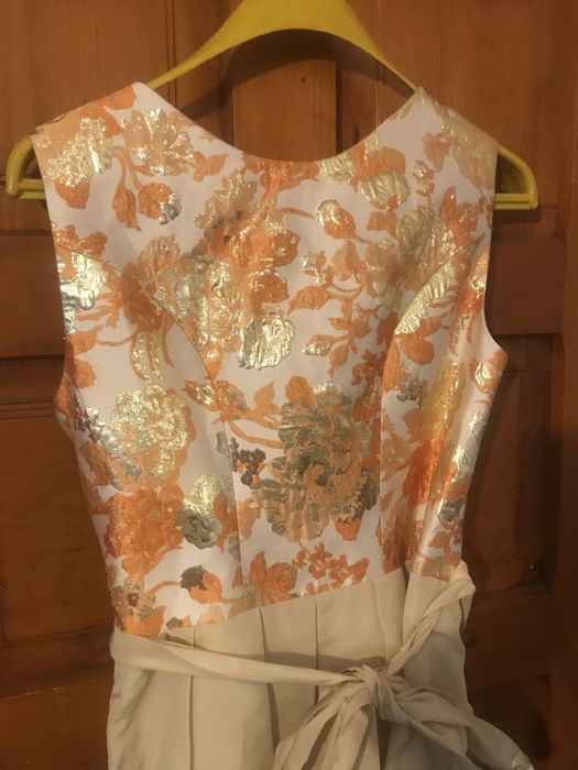 Уникална чисто нова немска носия