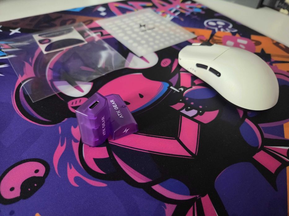 Мишка ATK Blazing Sky Duckbill Wireless (бяла) + ATK Duckbill XSoft eSport Gaming Mouse Pad