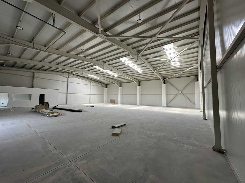 Дава се под наем Склад в Пловдив, Индустриална зона - Юг - 598 кв.м за 2300 € - Снимка #1