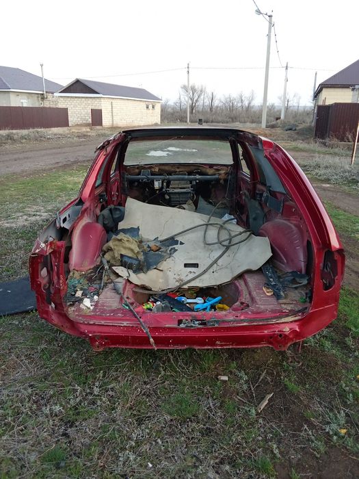 Продам машину на запчасти