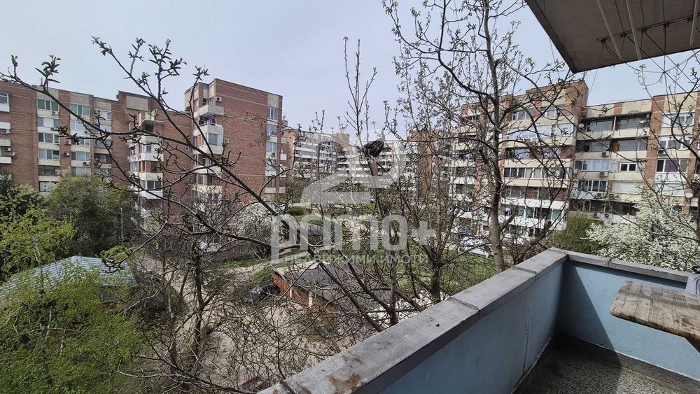 Двустаен апартамент под наем в кв. Кольо Фичето – до училище „Емилиян Станев“