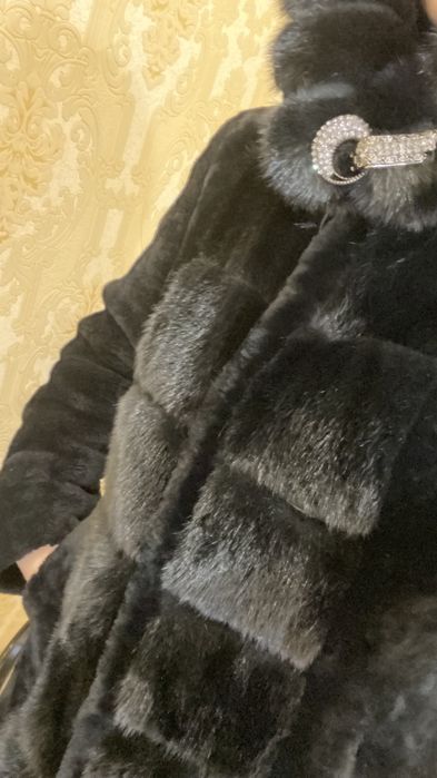 Продам шубку мутон 20000 тг