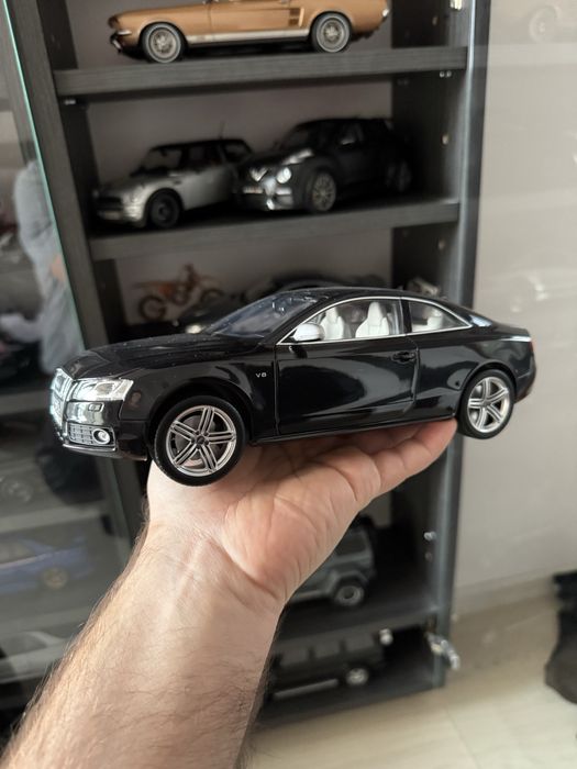 Audi s5 norev 1/18 ( nu kyosho, autoart ,motorhelix)