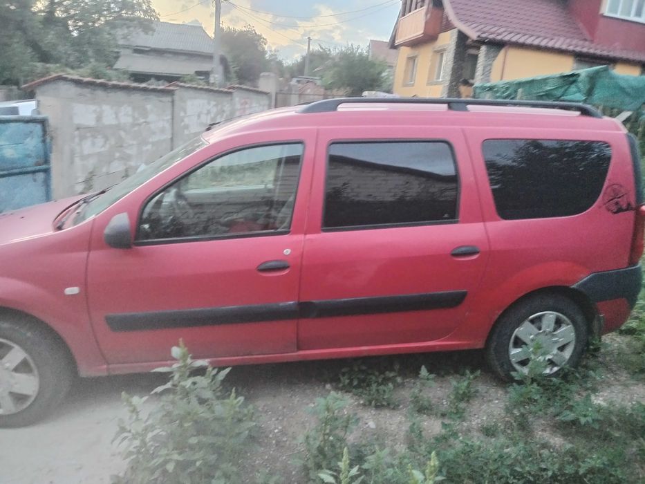 Vând Dacia Logan MCV 1.4 benzina