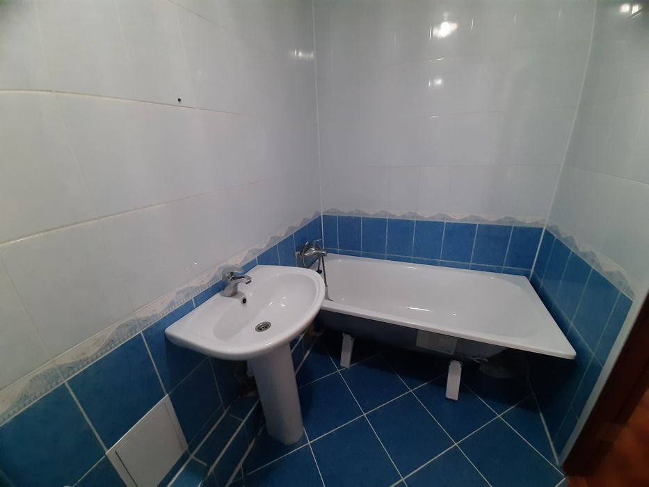 Сдам 1-комн квартиру помесячно.