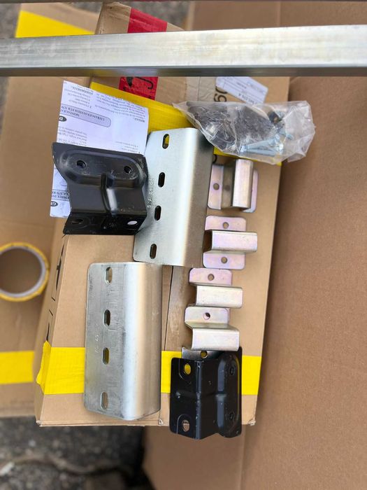 Греди за багажник Nissan Interstar 2002-2006 Чисто Нови Оригинални