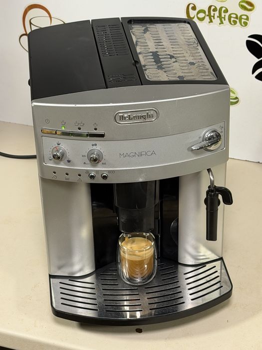 Кафемашина кафе автомат delonghi magnifica с гаранция
