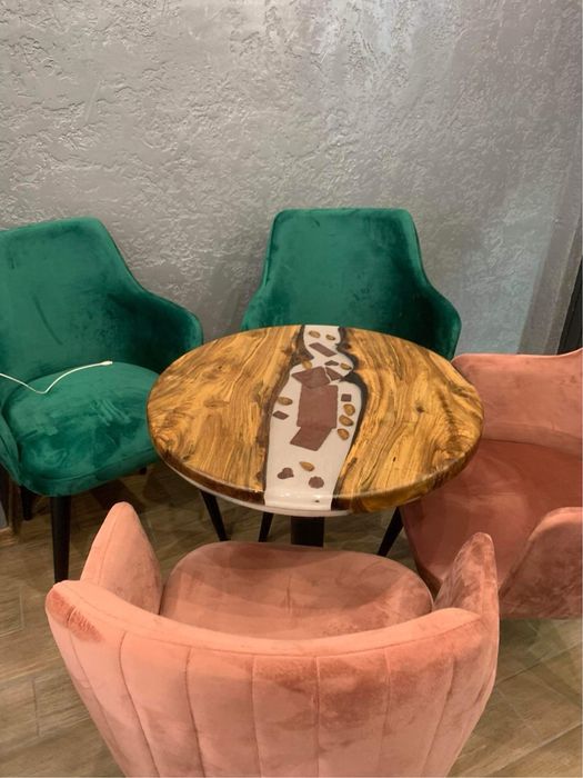 Уникални ръчно изработени маси и интериор от дърво и епоксидна смола