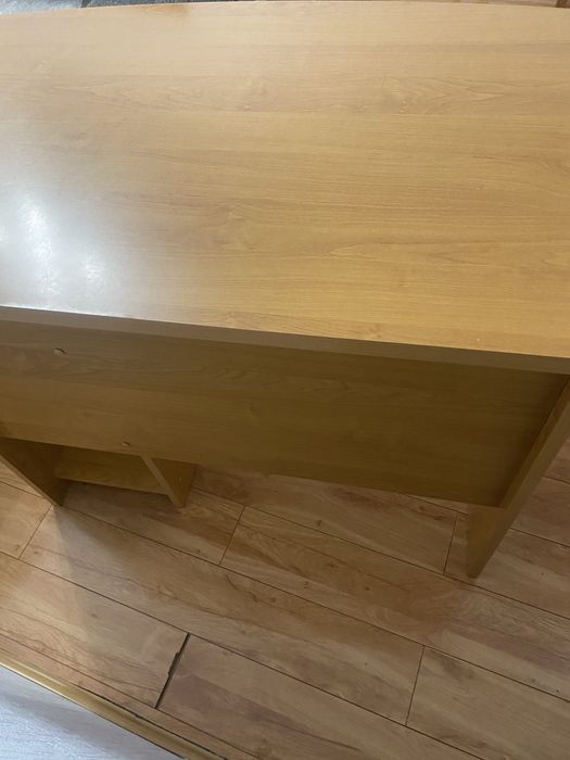 Продам ученический компьтерный стол