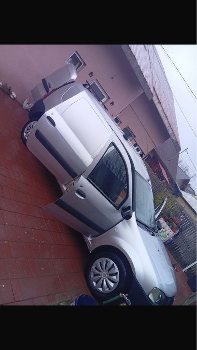 Logan Van 1.5    2009