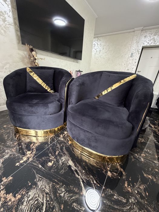 Set 2 fotolii luxury catifea neagră cu auriu – design elegant