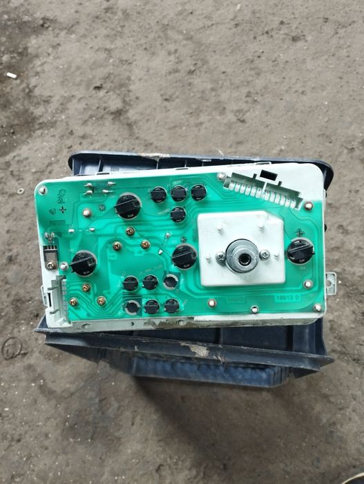 Damas tablo sotiladi