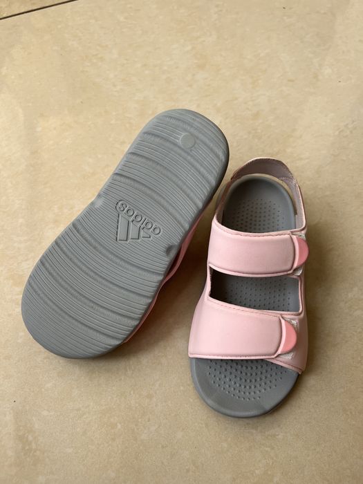 Сандали adidas 31 резмер (EU)