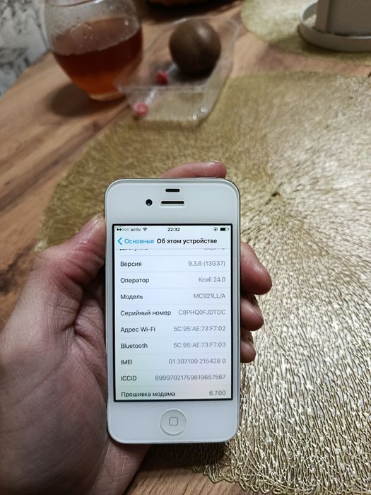 Продам Iphone 4s 32gb