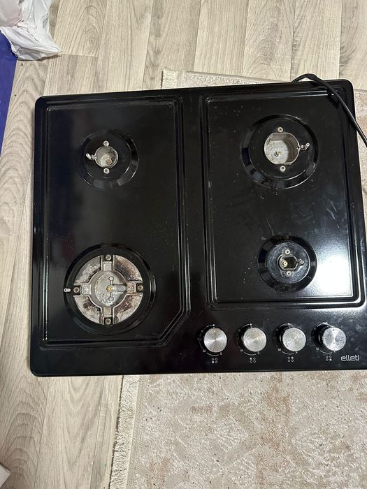 Продам газовую плиту