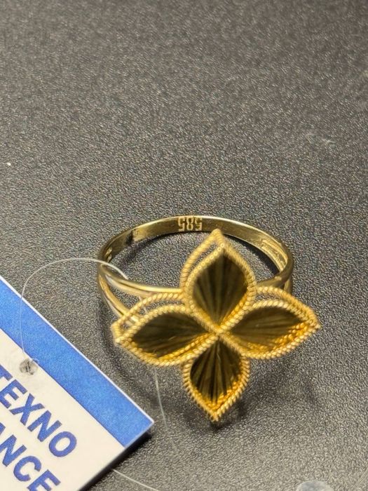 Золото 585  Кольцо Масса: 2.05