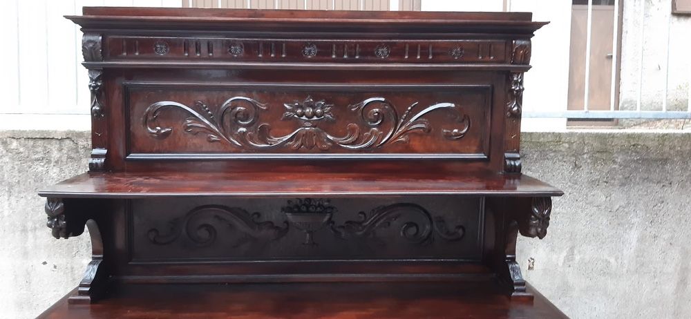 Credenta/ comoda  Renastere