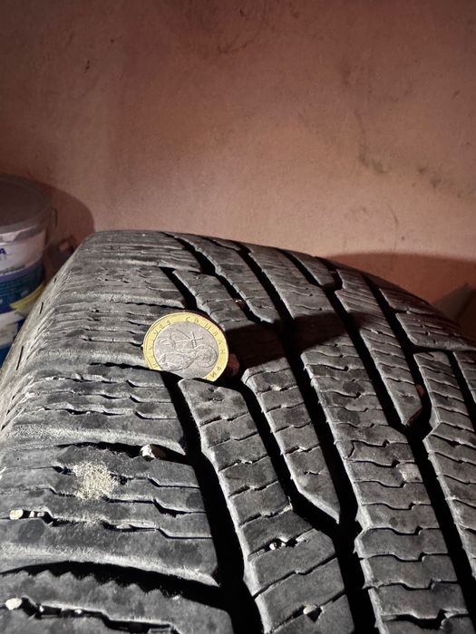 Зимни Гуми nokian 215/60/R17