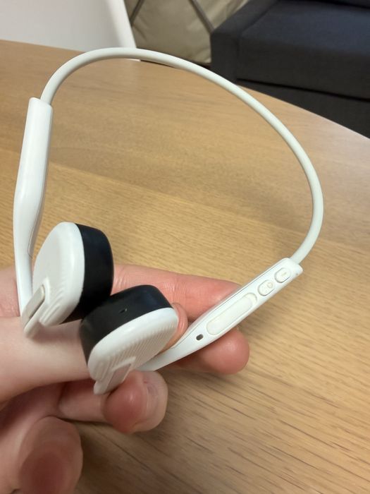 Căști Shokz OpenMove + căști iPhone