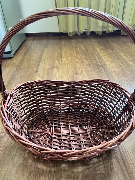Корзина плетенная