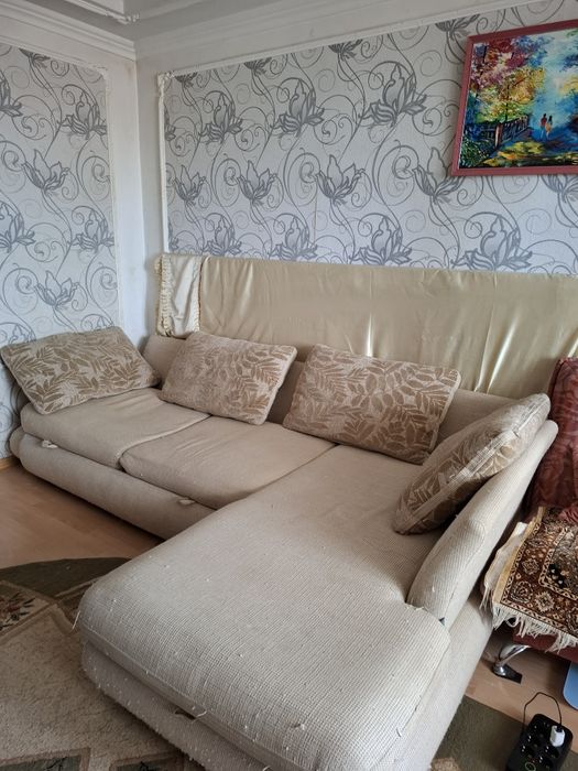 Продам диван угловой