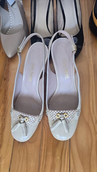 Обувки 38 размер естествена кожа/лак/набук. Символични цени