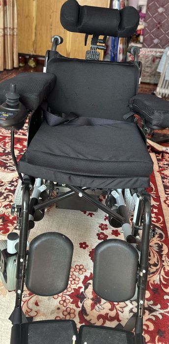 Электрическая  инвалидная коляска