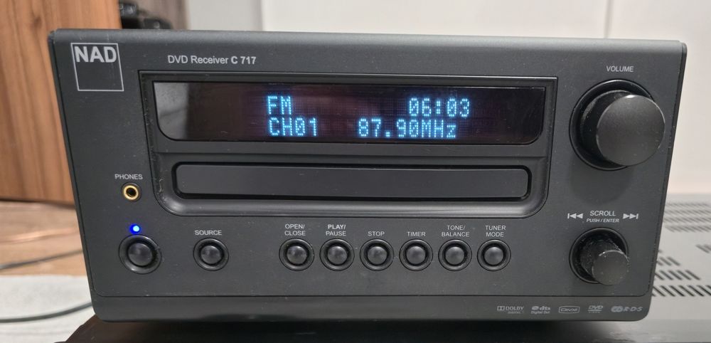 NAD DVD receiver C 717 amplificator