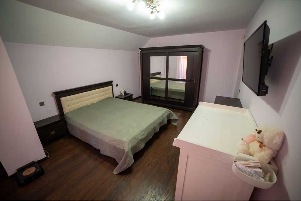 CASĂ SPAȚIOASĂ DE VÂNZARE – Corunca, Mures 180 MP + Mansardā | 600 MP Teren| Garaj| Saunā| 3 Terase