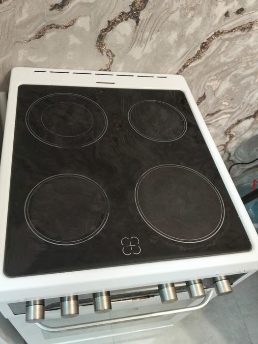 Плита HAIER , хорошая марка