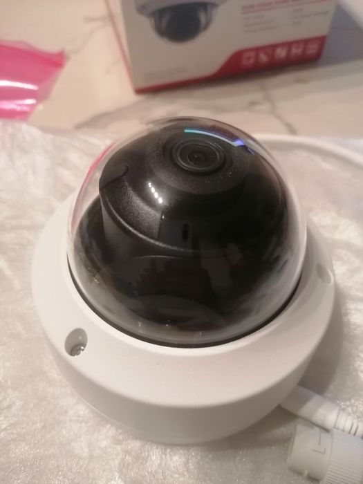 Куполна мрежова камера HIKVISION DS-2CD2121G0-I + монтажна основа