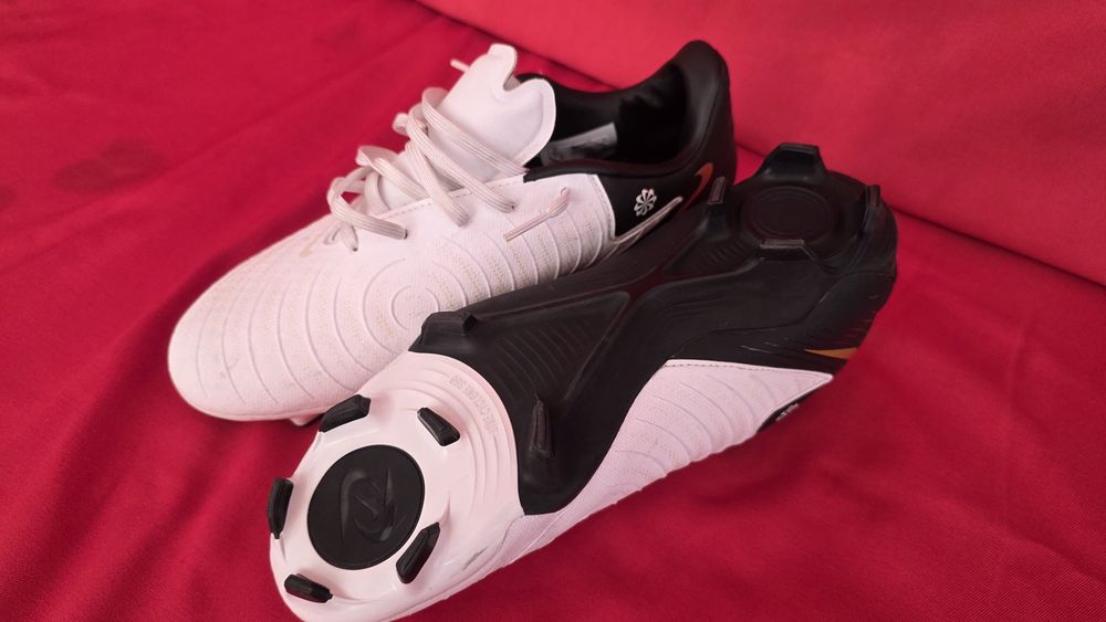 Ghete fotbal Nike Phantom GX II Academy FG/MG mărimea 38.5 (Originale)