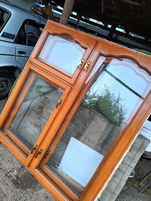 Оконная рама деревянная