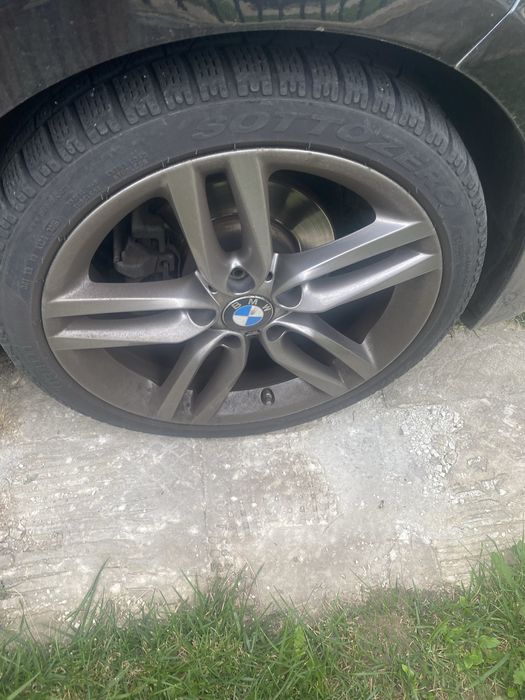 Vind doua anvelope pirelli  225 40 18 si o anvelopa 245 35 18 tot pirelli