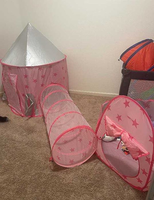 Палатка с тунел и басейн +  топки за игра