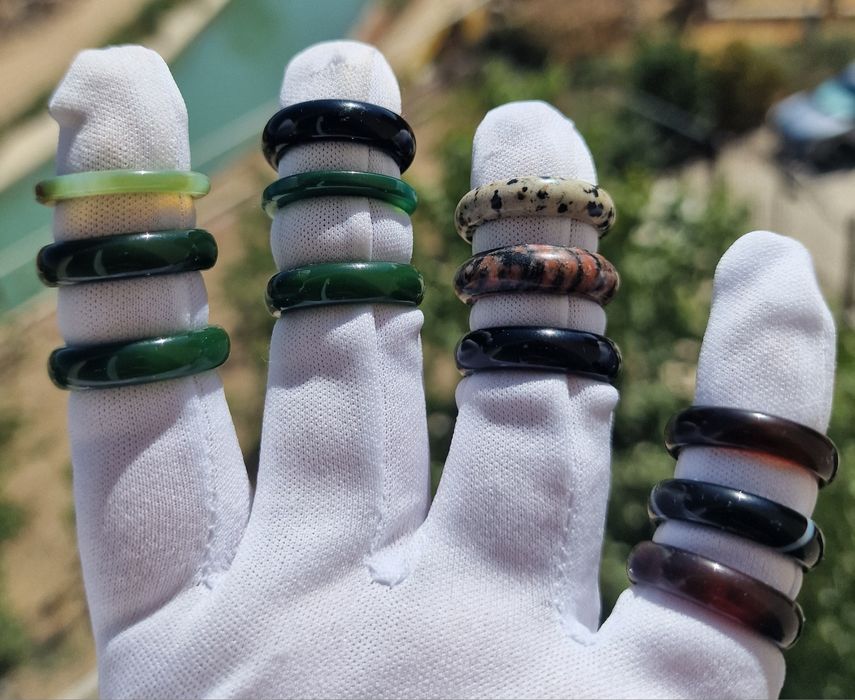 Колечко с натуральными камнями.