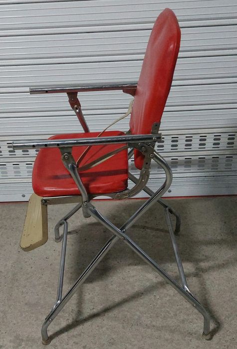 Винтидж детски стол за хранене