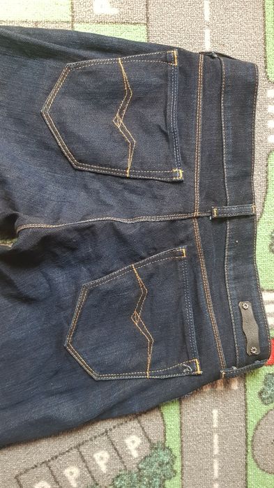 Blugi Replay impecabili, evazati,  bleumarin, mărime 28 TRANSPORT GRAT