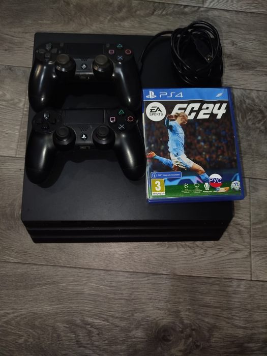 Продам Playstation 4 Pro