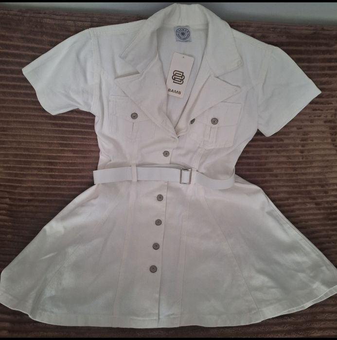 Бяла дънкова рокля