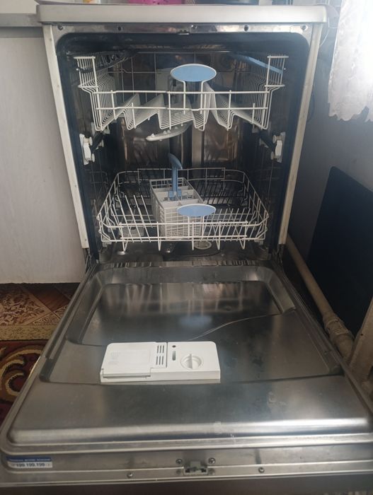 Посудомойка INDESIT DI 72