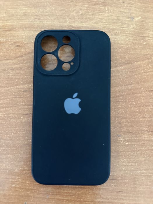 Чехолы для iPhone 13 pro