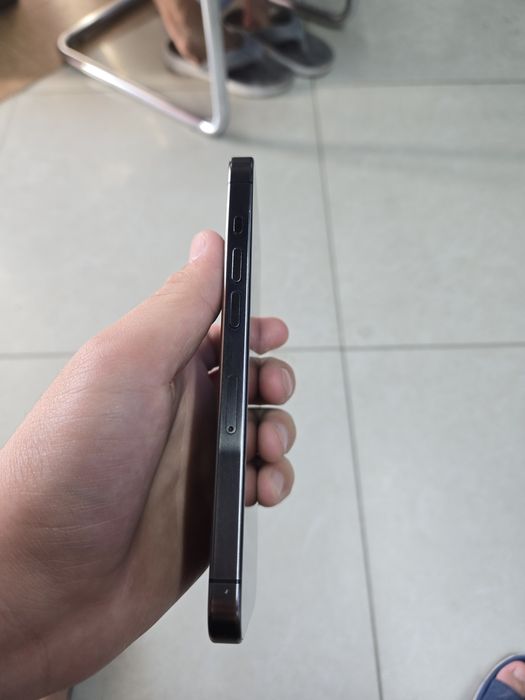 iphone 15 pro tomni sini